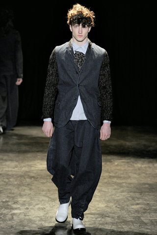 Comme des Garcons / - 2011-2012